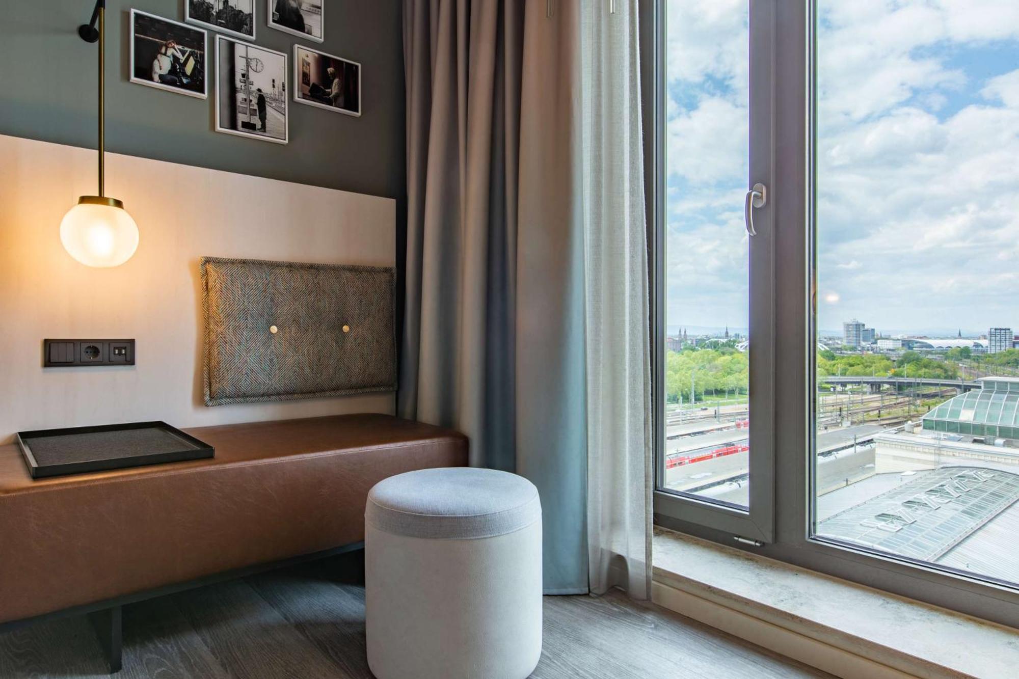 Hilton Garden Inn Mannheim Exterior photo